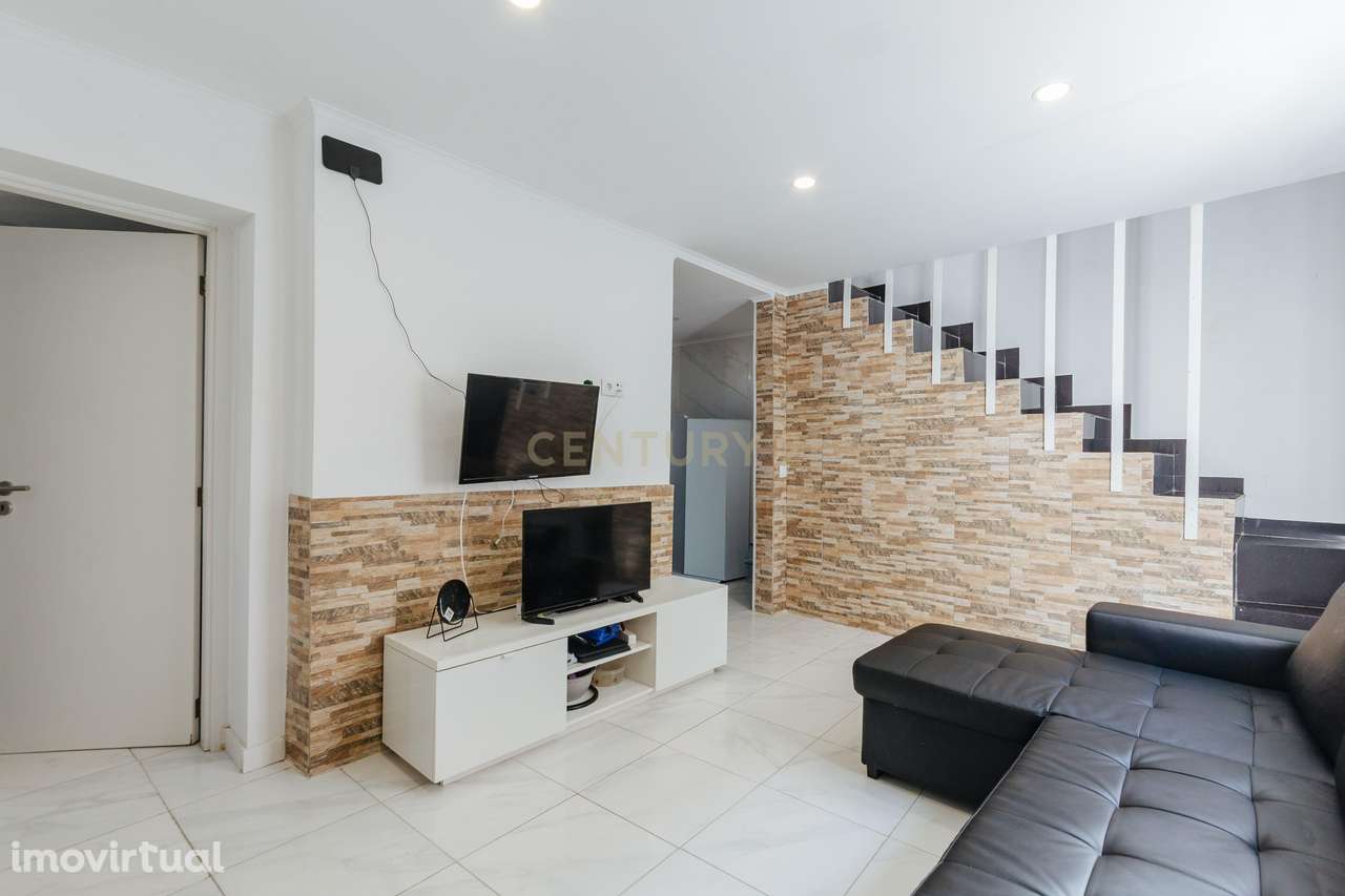 Moradia T2+1 na Baixa da Banheira - Grande imagem: 2/21