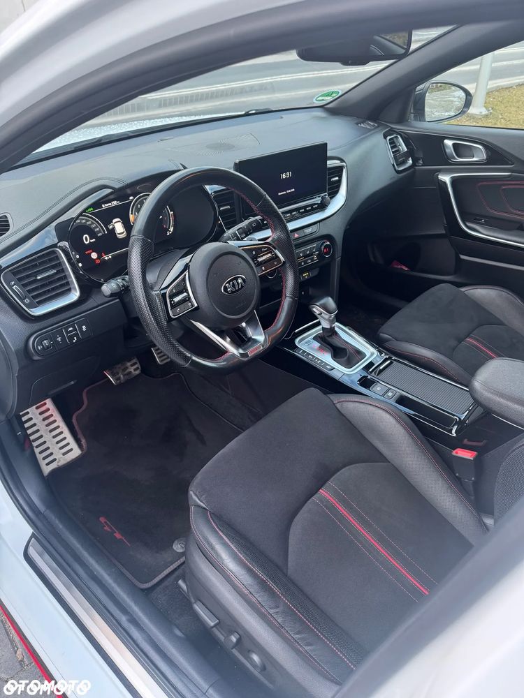 Kia Ceed - 15