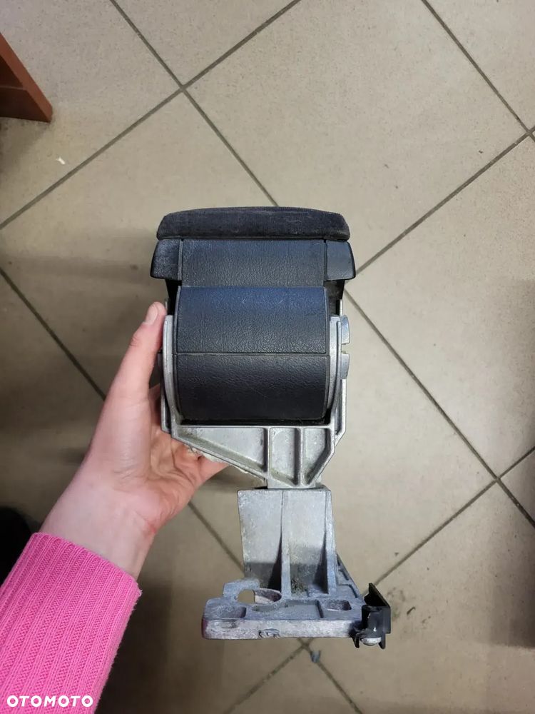 PODŁOKIETNIK VW PASSAT B5 - 2