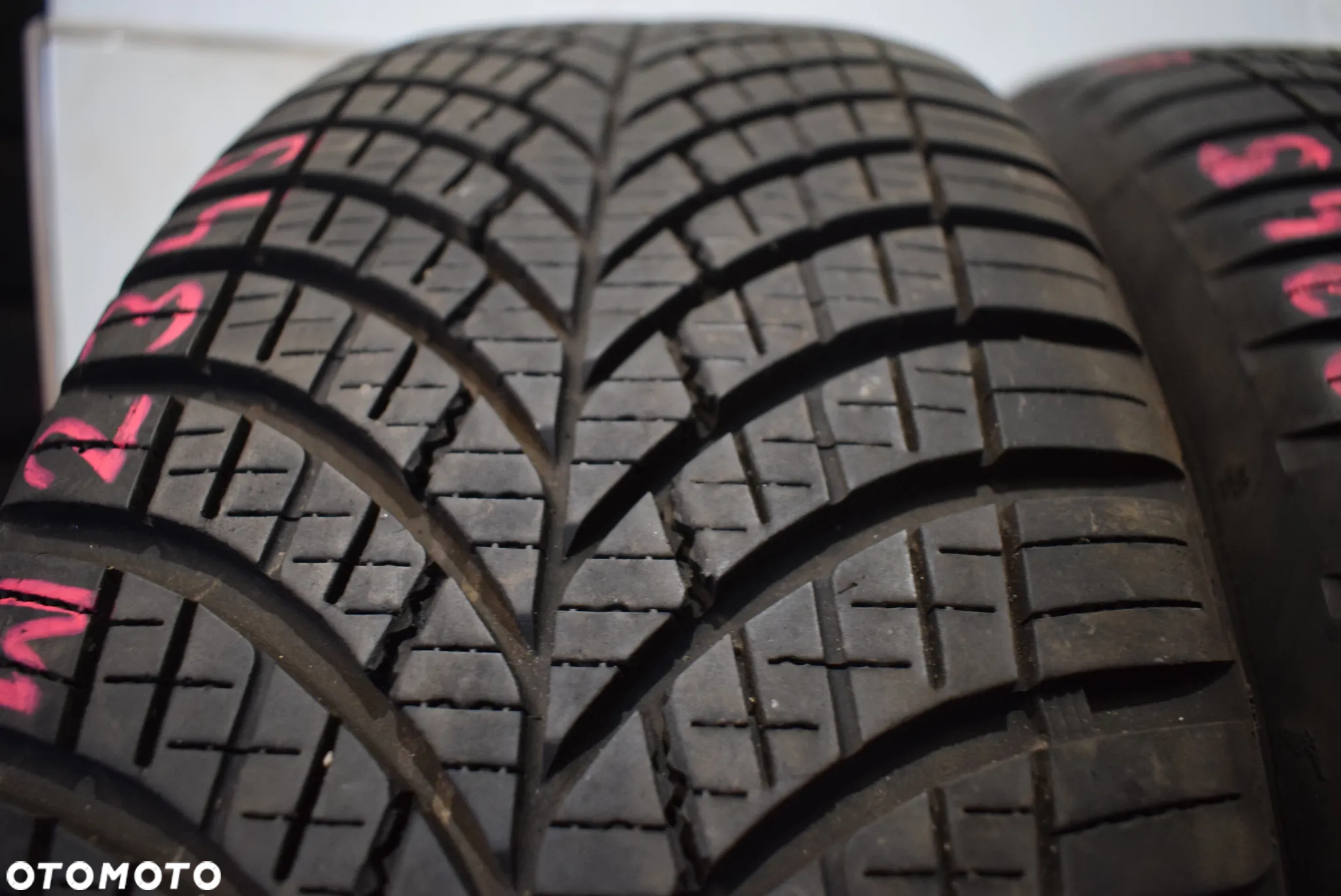 R18 195/60 Goodyear Vector 4Seasons GEN-3 Cena za parę - 2