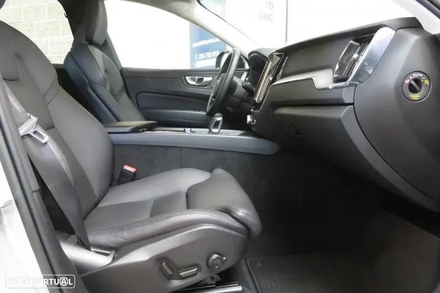 Volvo XC 60 2.0 T6 PHEV Ultimate Dark AWD - 4
