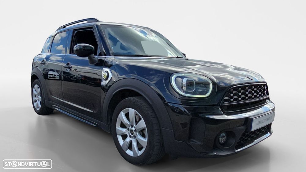 MINI Countryman Cooper SE Premium Classic Auto - 3