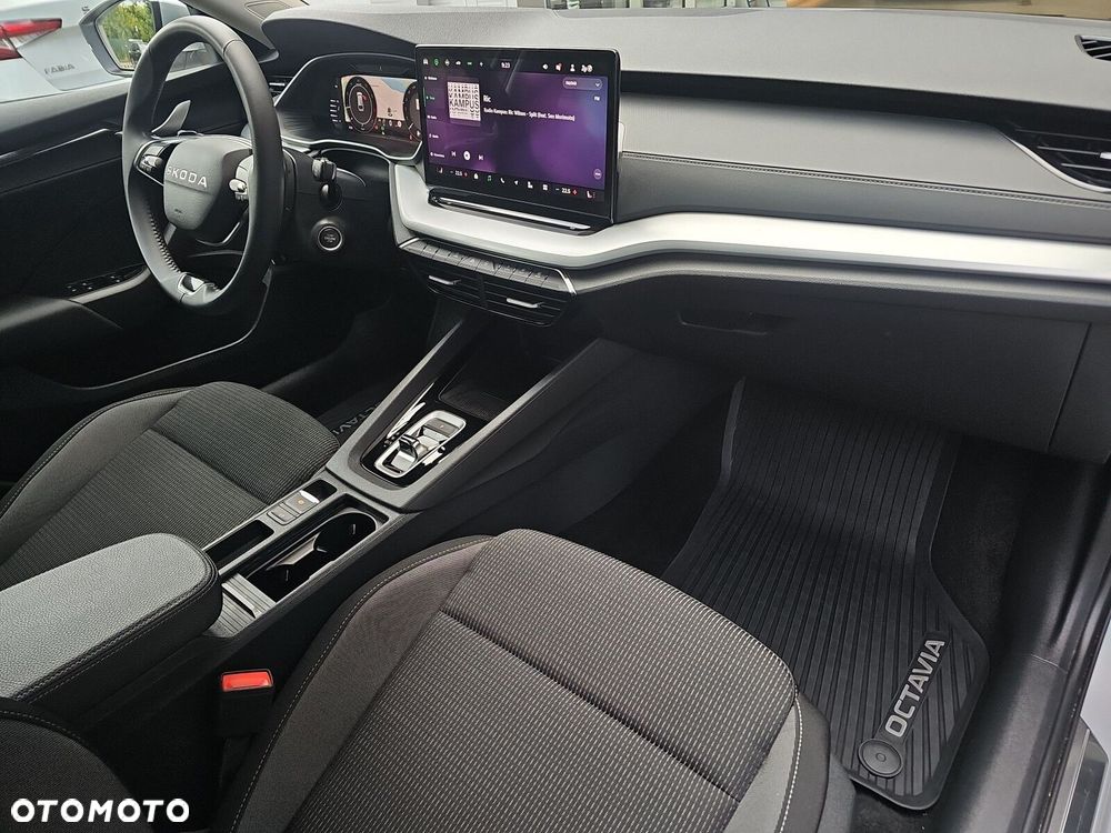 Skoda Octavia 1.5 TSI mHEV Selection DSG - 15
