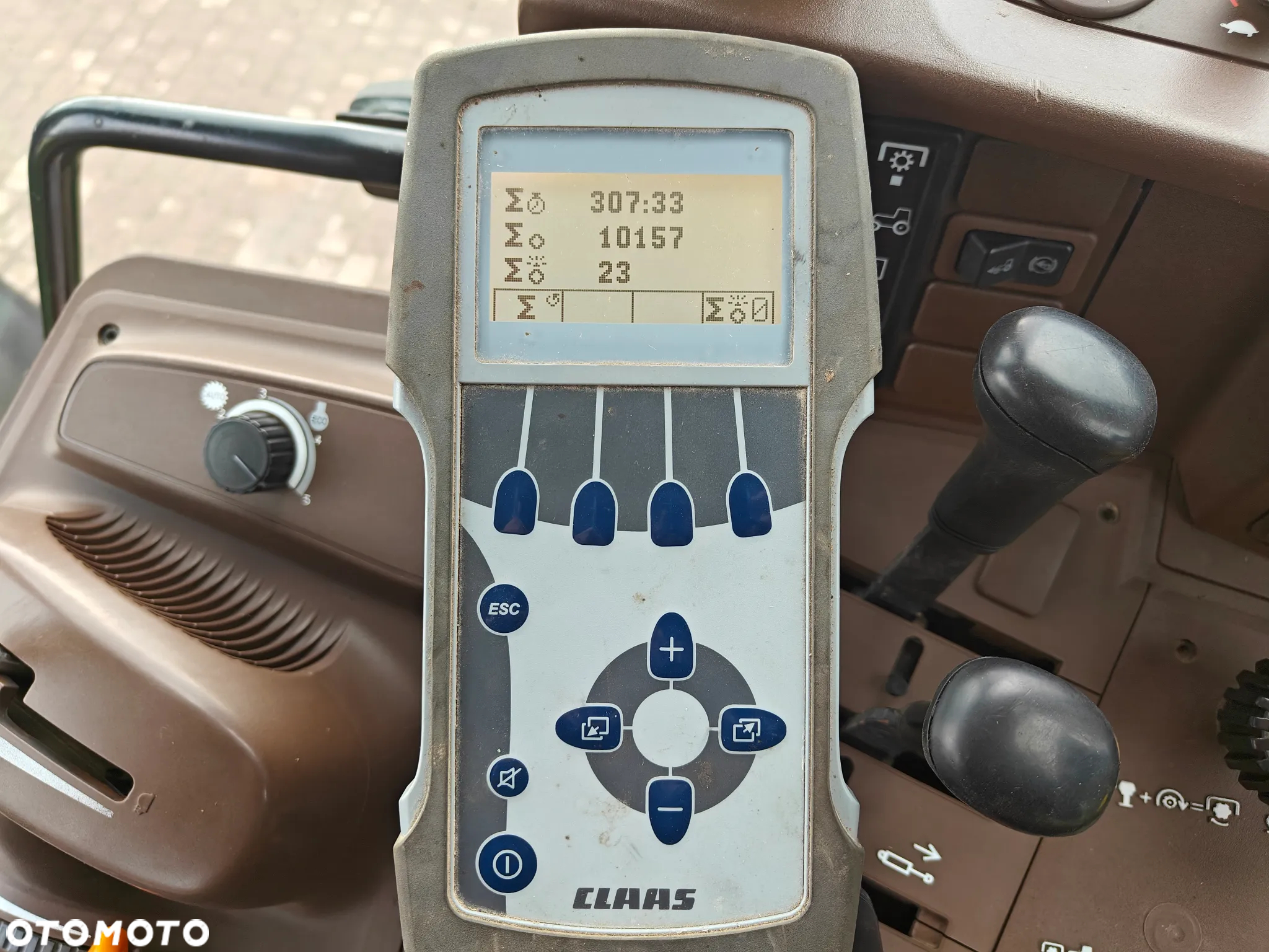 Claas Variant 370, 2009rok - 4