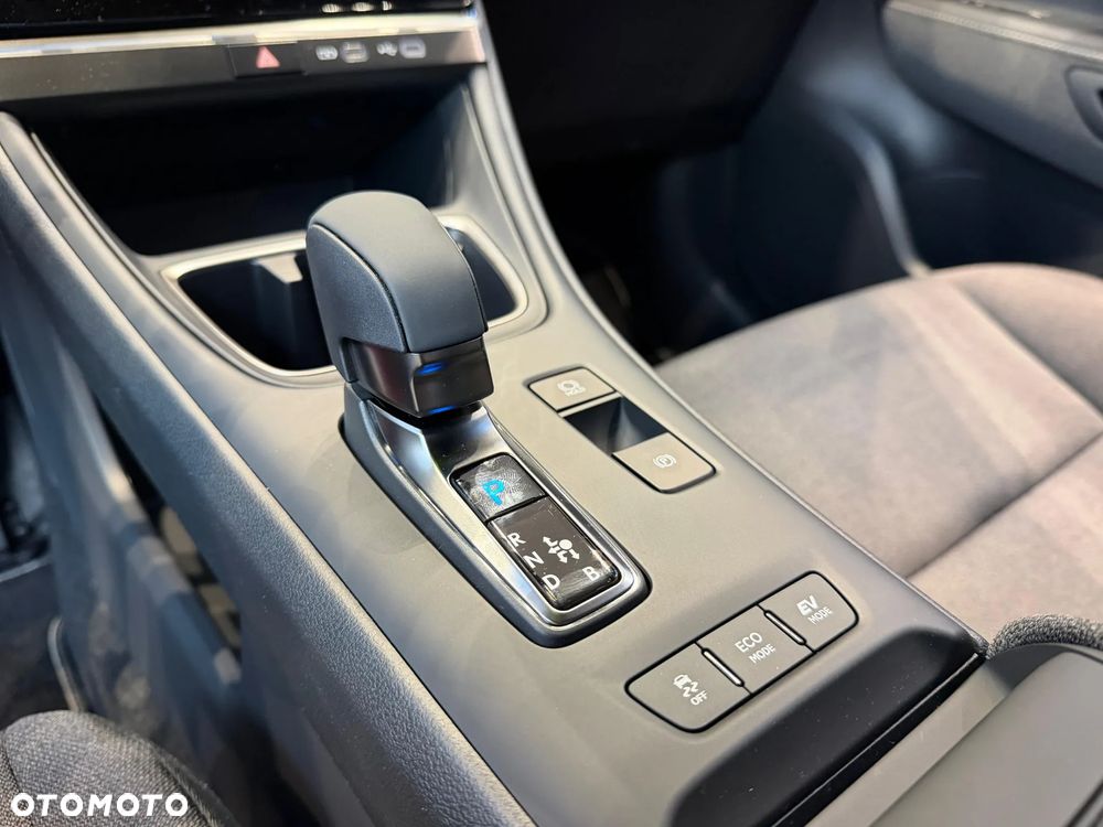 Lexus LBX 1.5 Hybrid - 17