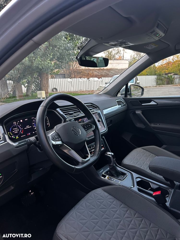 Volkswagen Tiguan - 14