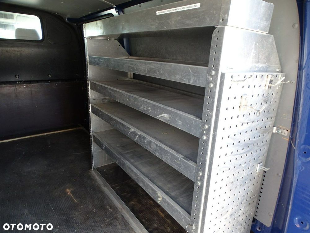Volkswagen Transporter - 11