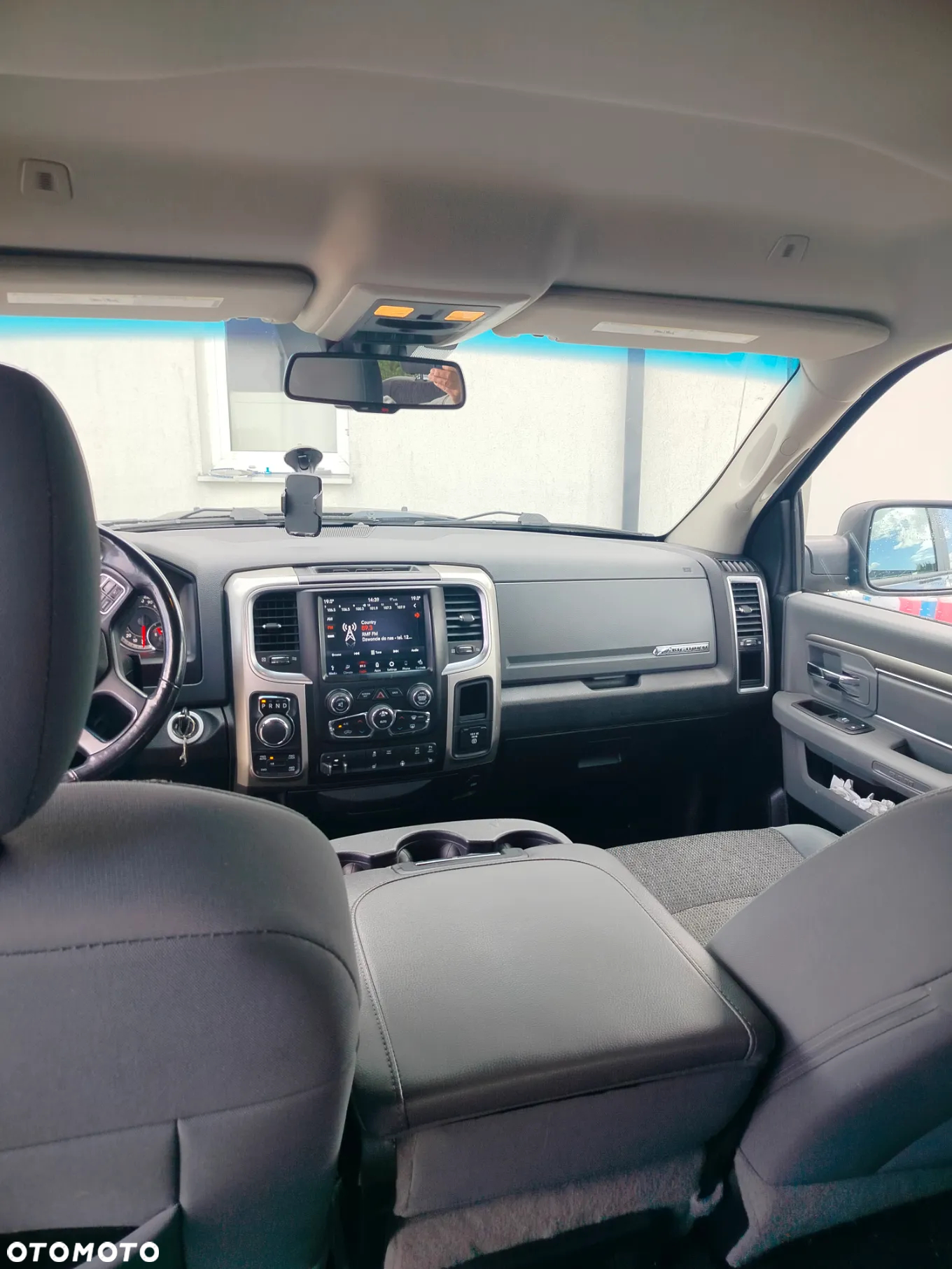 Dodge RAM 1500 5.7 4x4 - 14