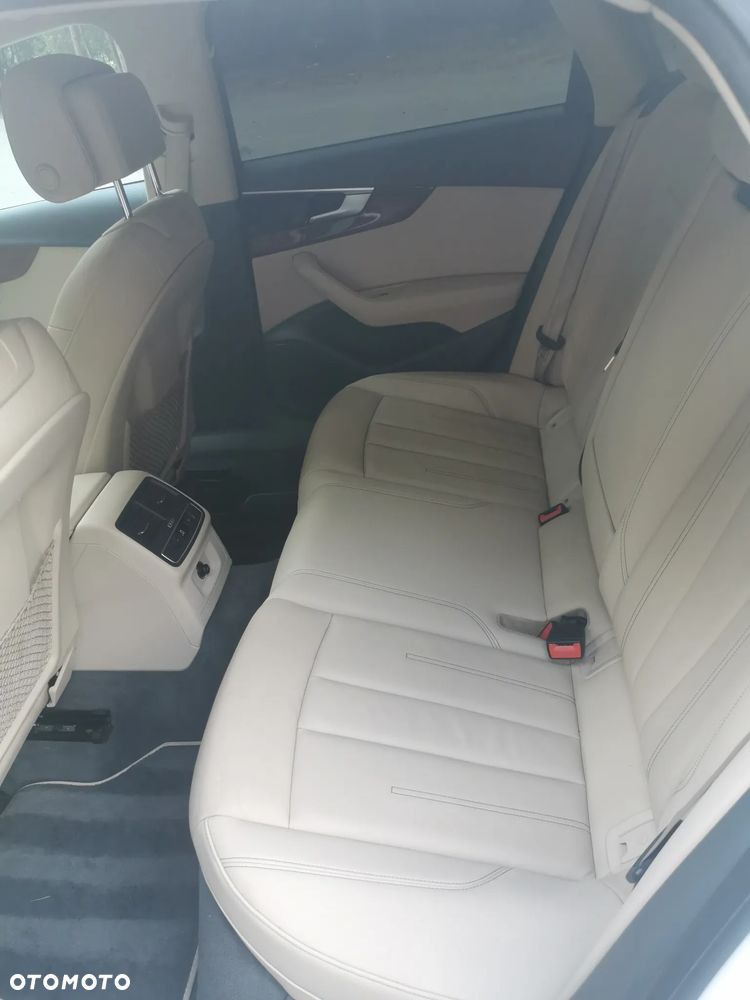 Audi A4 Limousine 40 TFSI S tronic S line - 13