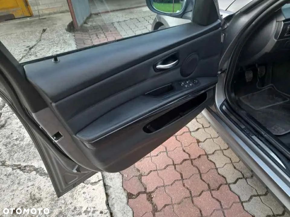 BMW Seria 3 320d - 16