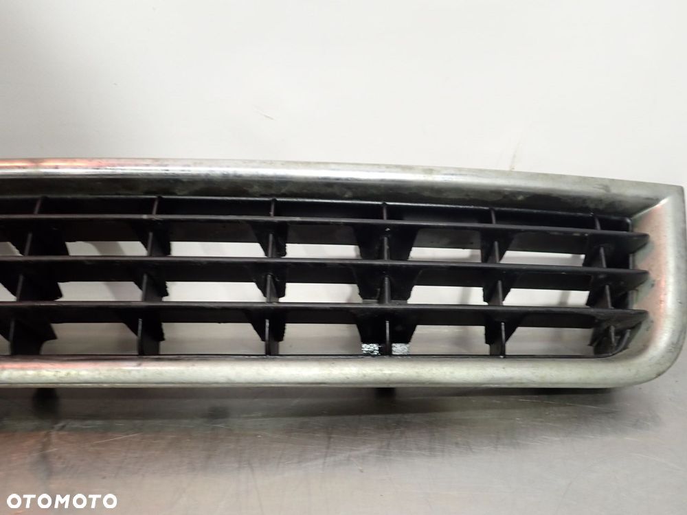 KRATKA ZDERZAKA PRZÓD AUDI A4 B6 8E0807647 - 3