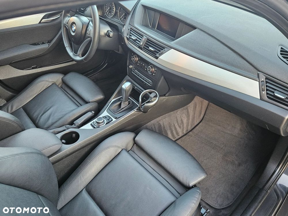 BMW X1 sDrive18i - 27