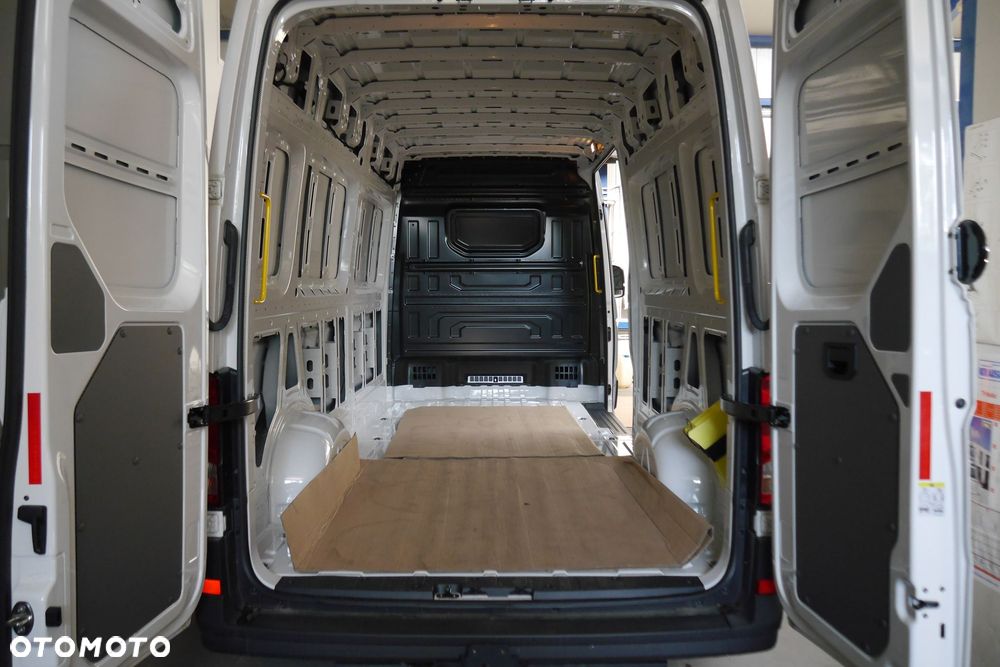 Volkswagen Crafter - 9