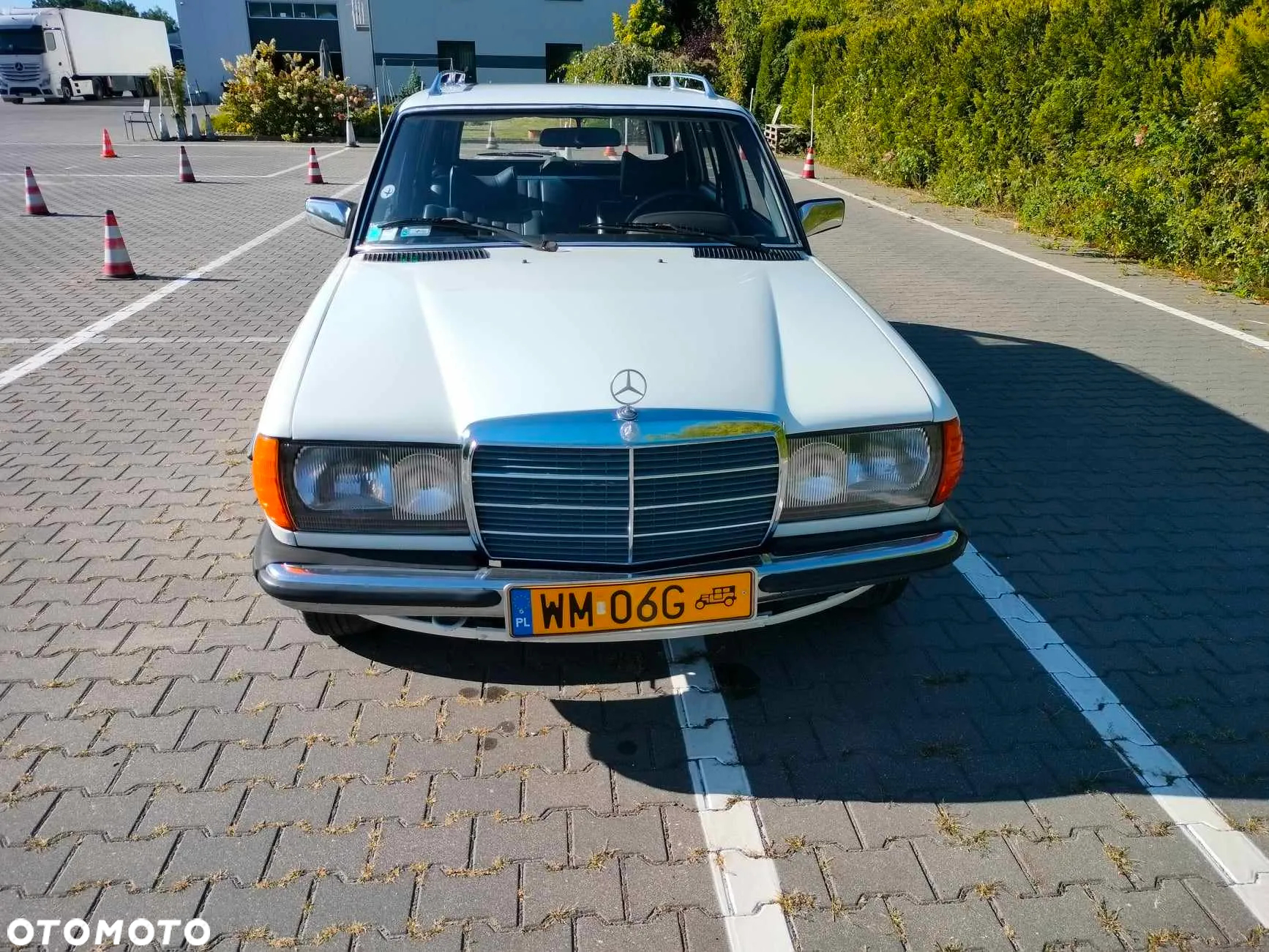 Mercedes-Benz W123 - 2