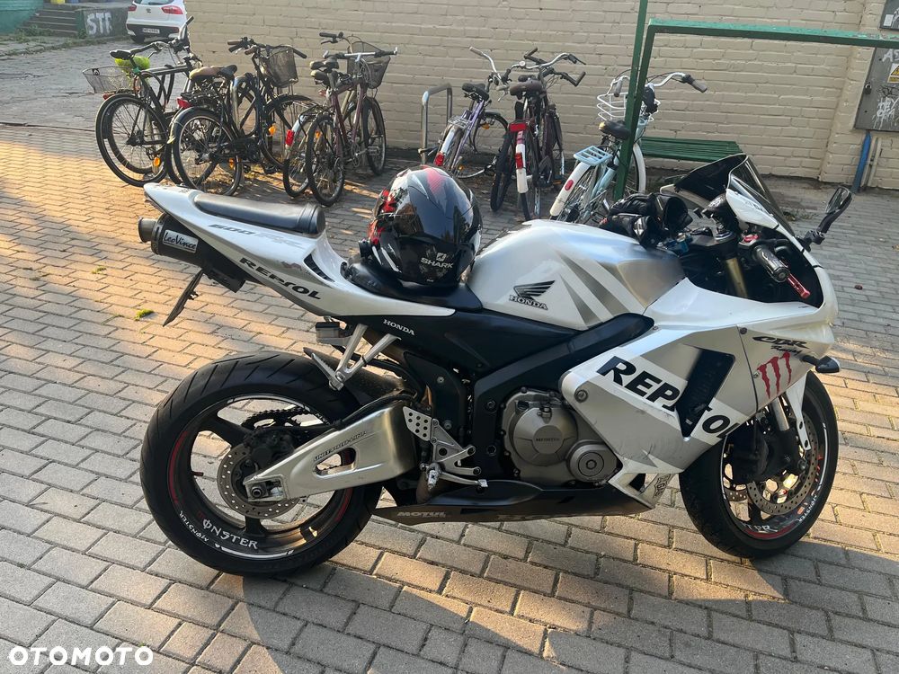 Honda CBR - 9