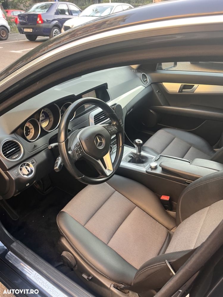 Mercedes-Benz C 180 CDI DPF (BlueEFFICIENCY) Avantgarde - 6