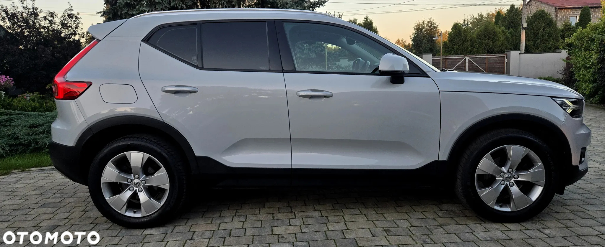 Volvo XC 40 D3 Momentum Pro - 10