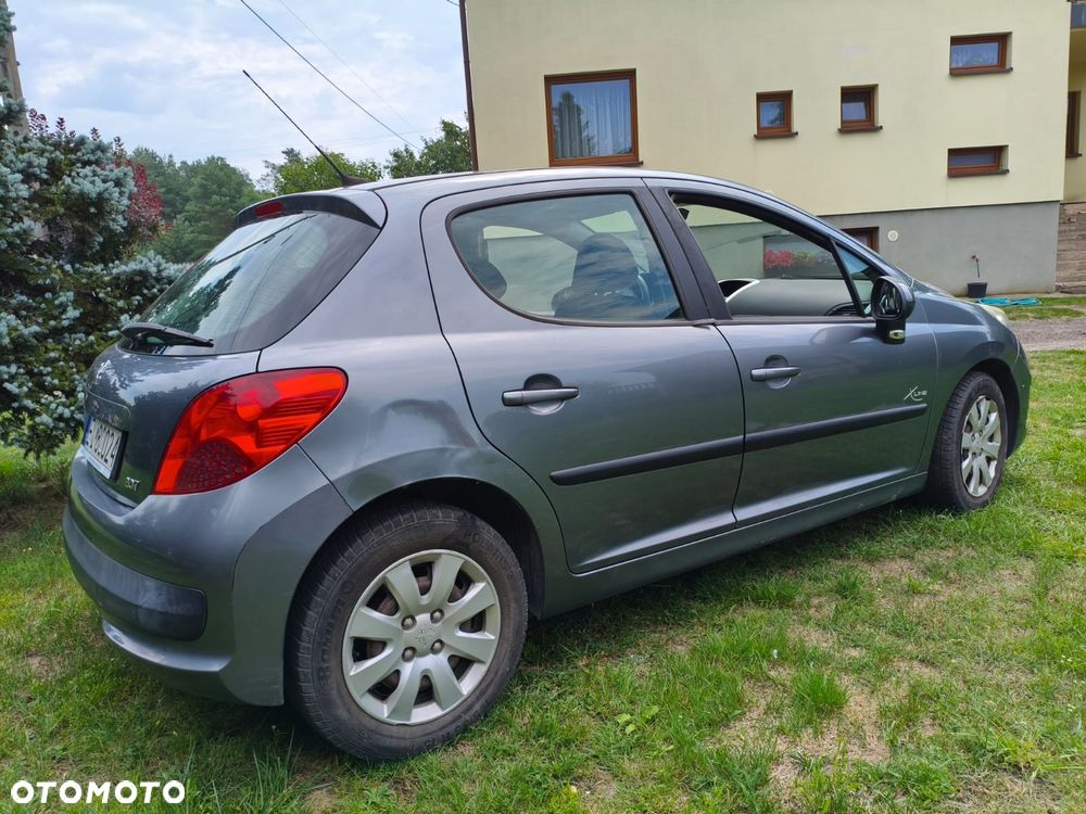 Peugeot 207 - 3