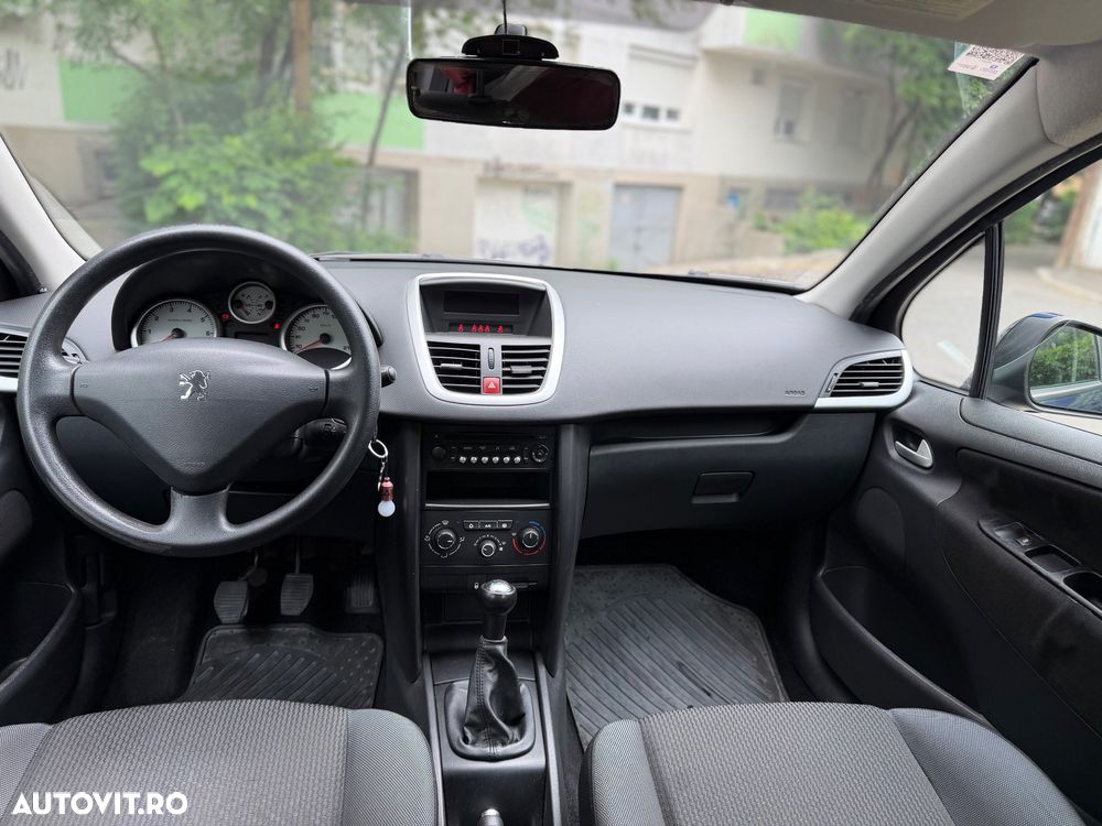 Peugeot 207 - 6
