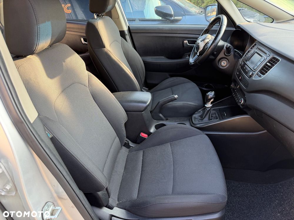 Kia Carens 1.7 CRDi 115 Dream-Team Edition - 17
