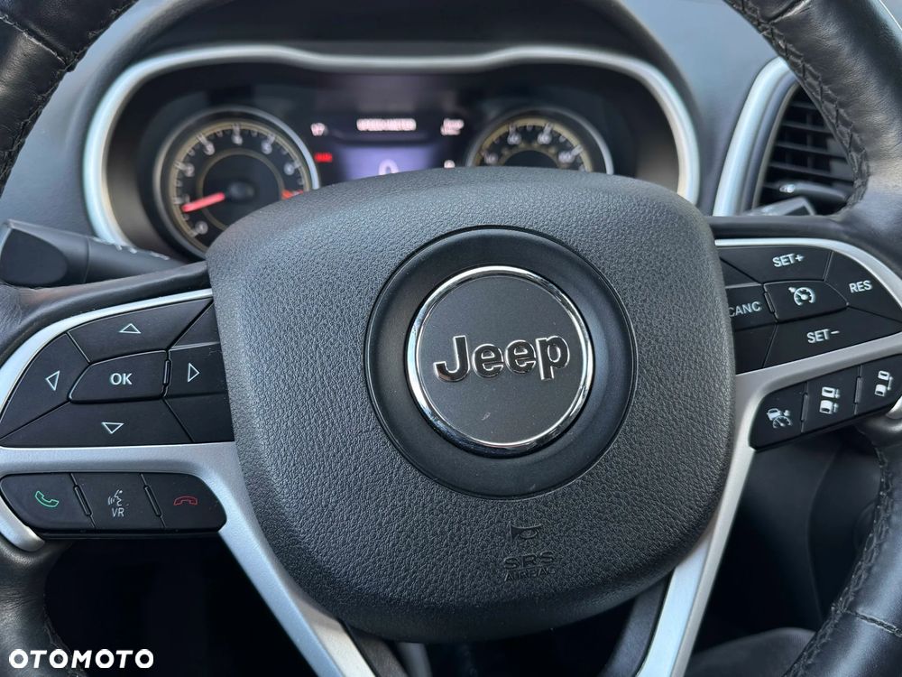 Jeep Cherokee - 28
