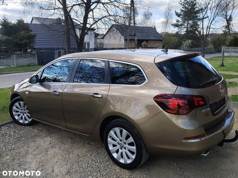 Opel Astra 2.0 CDTI DPF SportsTourer Style - 17