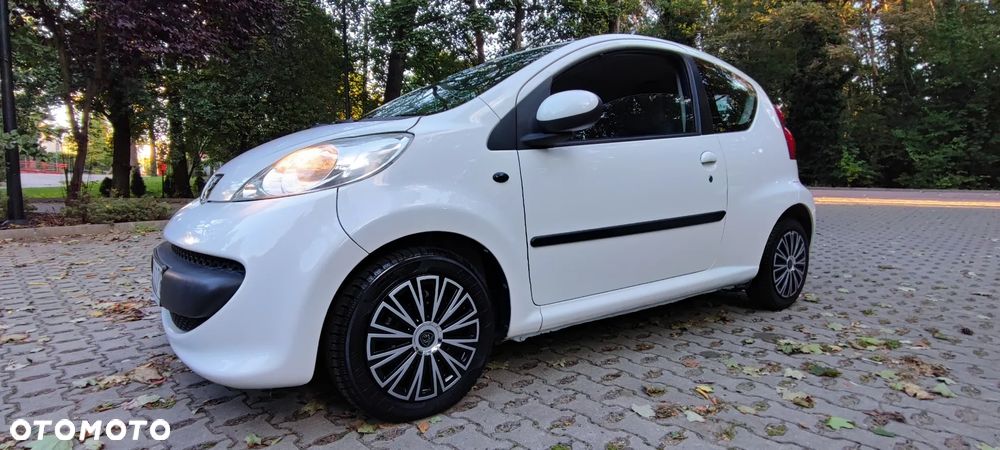 Peugeot 107 1.4 HDI Trendy - 1