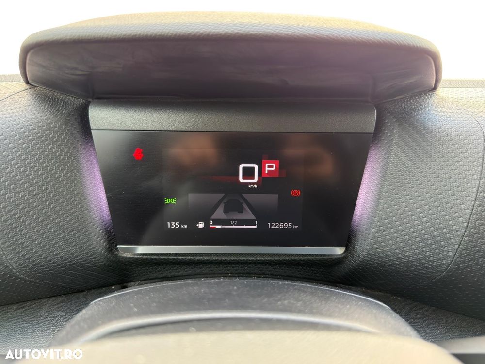 Citroën C4 PureTech 155 Stop&Start EAT8 SHINE - 12