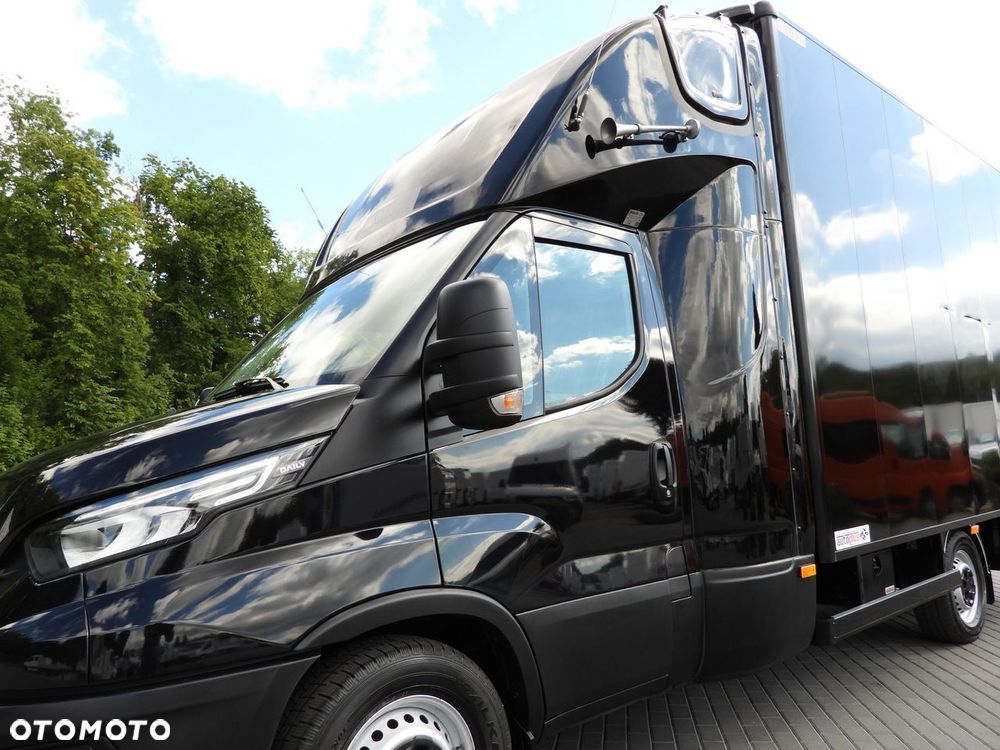 Iveco DAILY 35S18 KONTENER WINDA 8 PALET WEBASTO TEMPOMAT NAWIGACJA LEDY PNEUMATYKA KLIMATYZACJA  180KM - 20