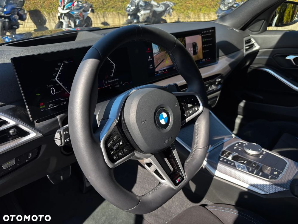 BMW Seria 3 330i xDrive M Sport - 10