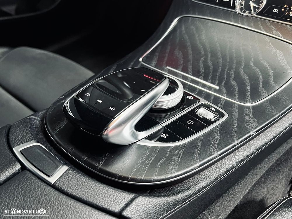 Mercedes-Benz E 220 d AMG Line - 29