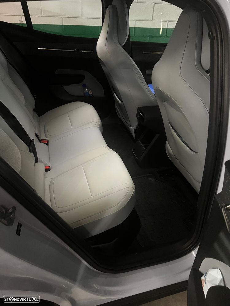 Volvo EX30 69 kWh Twin Motor Ultra - 6