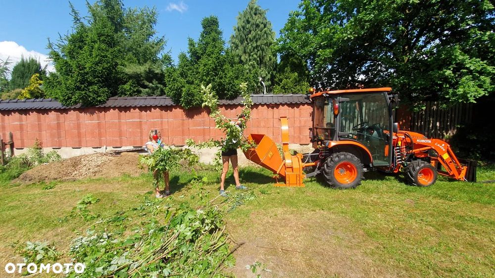 Kubota B2231 cab hst - 10