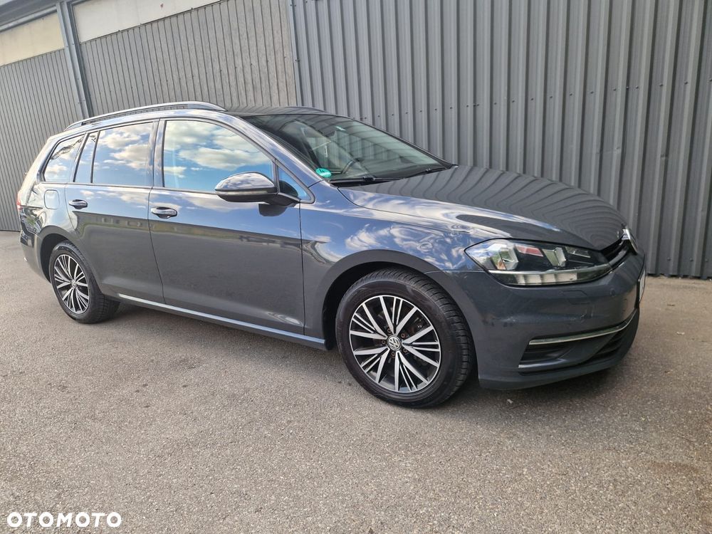 Volkswagen Golf - 4