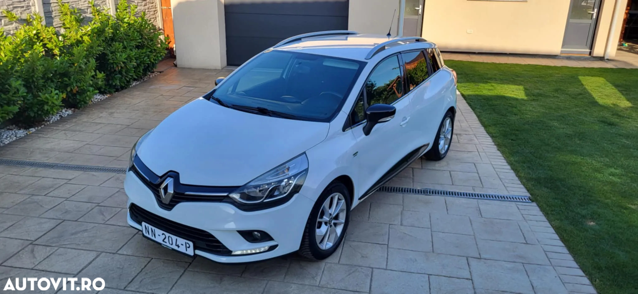 Renault Clio - 18