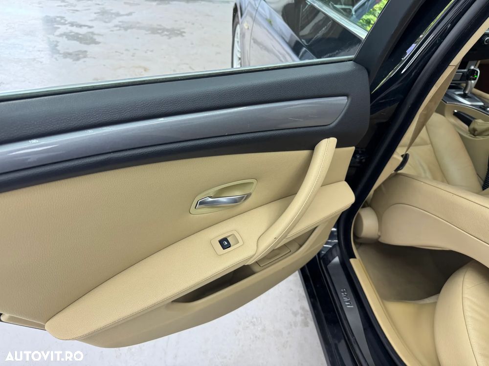BMW Seria 5 520d Aut. - 15