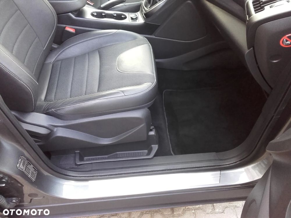 Ford Kuga 2.0 TDCi 2x4 Individual - 19