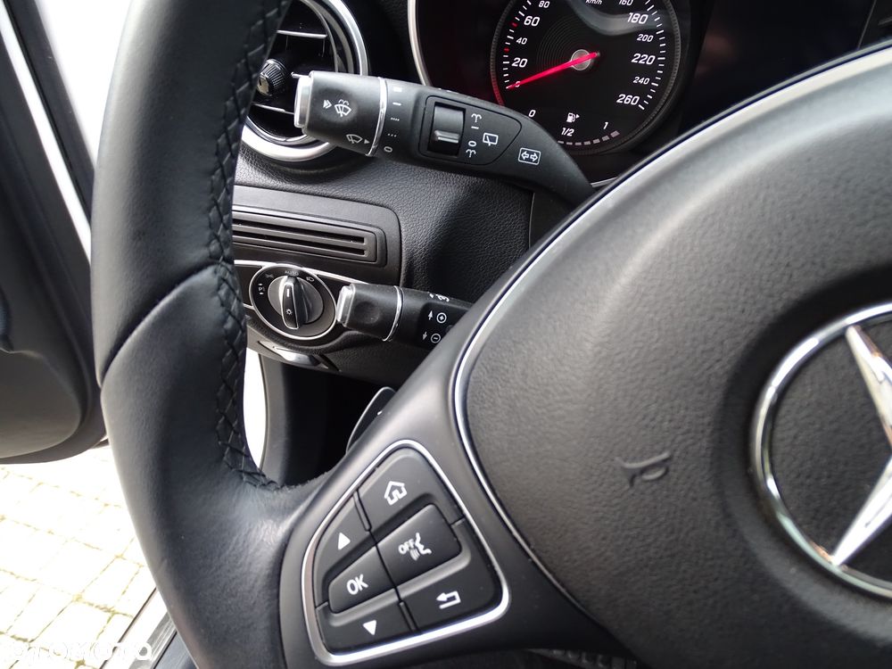 Mercedes-Benz GLC 250 4Matic 9G-TRONIC - 25