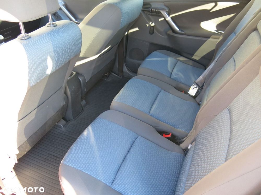 Toyota Verso 1.6 Active - 12