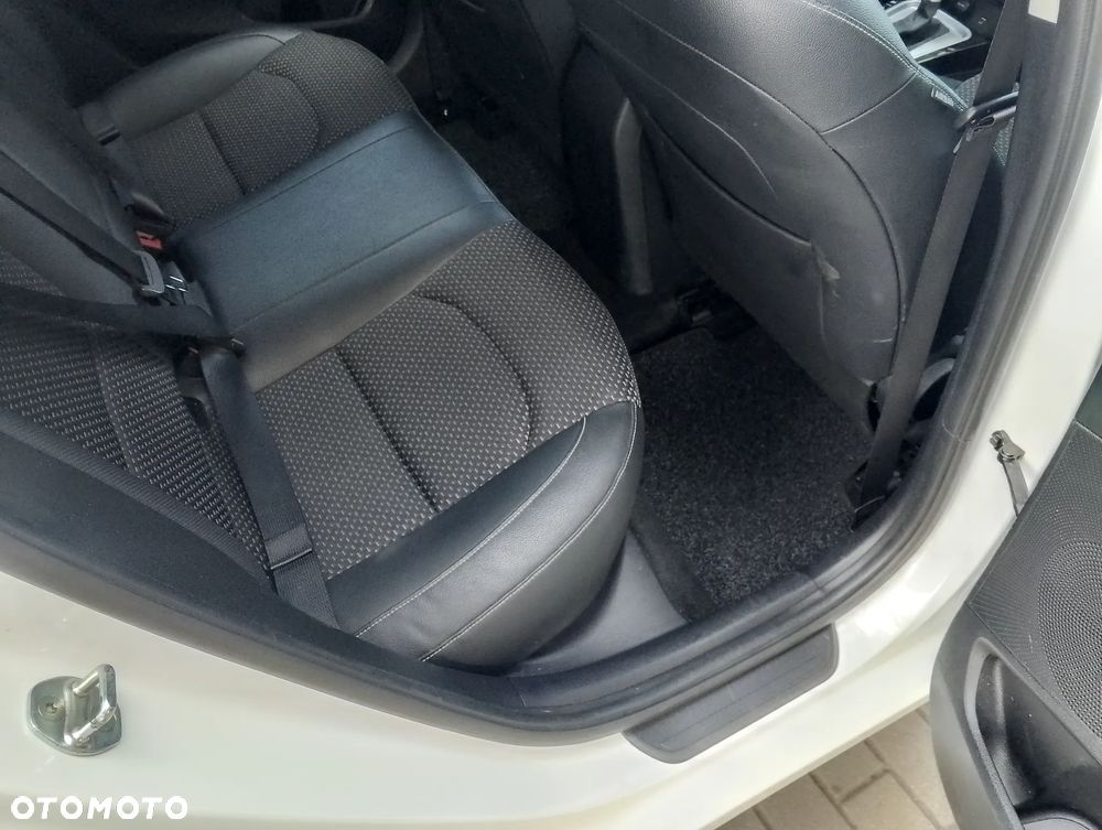Kia Ceed 1.6 CRDi (48V Mild-Hybrid) DCT7 GT Line - 20