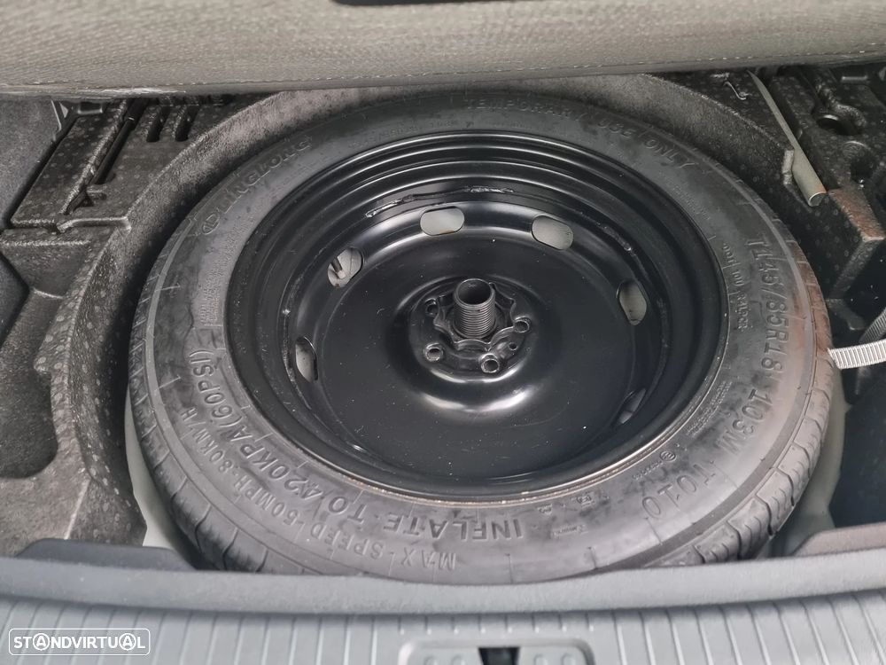 VW Tiguan 2.0 TDI R-Line DSG - 32