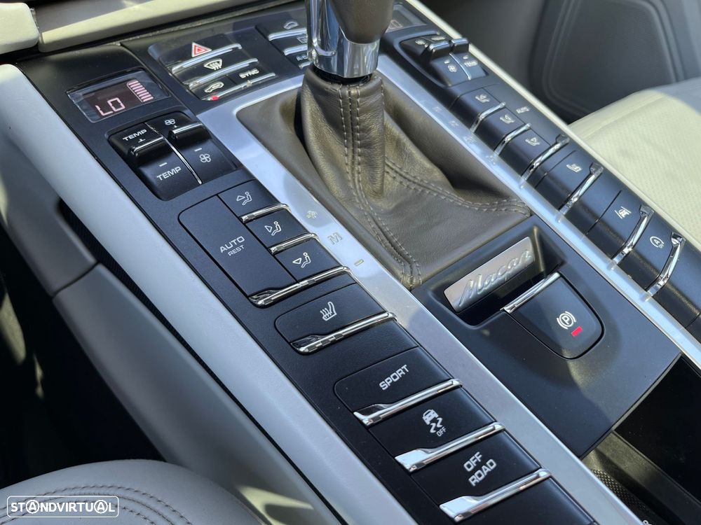 Porsche Macan 2.0T - 34