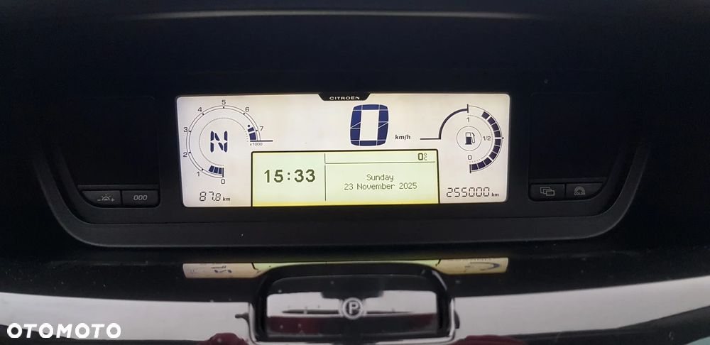 Citroën C4 Picasso 2.0 16V Exclusive - 19