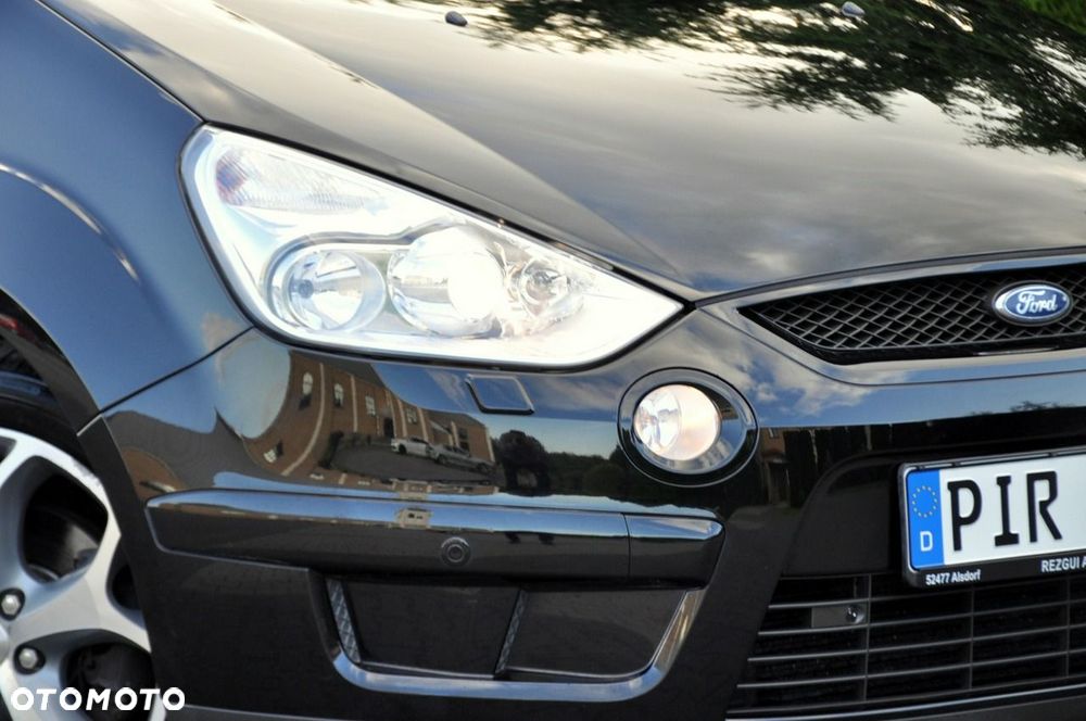 Ford S-Max - 12