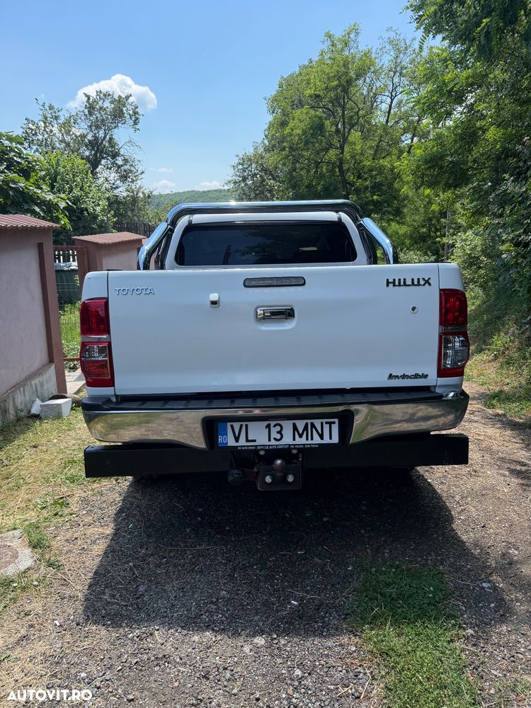 Toyota Hilux 4x4 Double Cab - 7