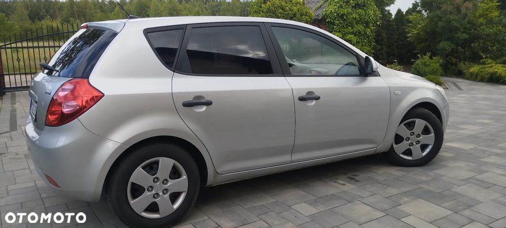 Kia Ceed 1.6 CRDi LX - 16