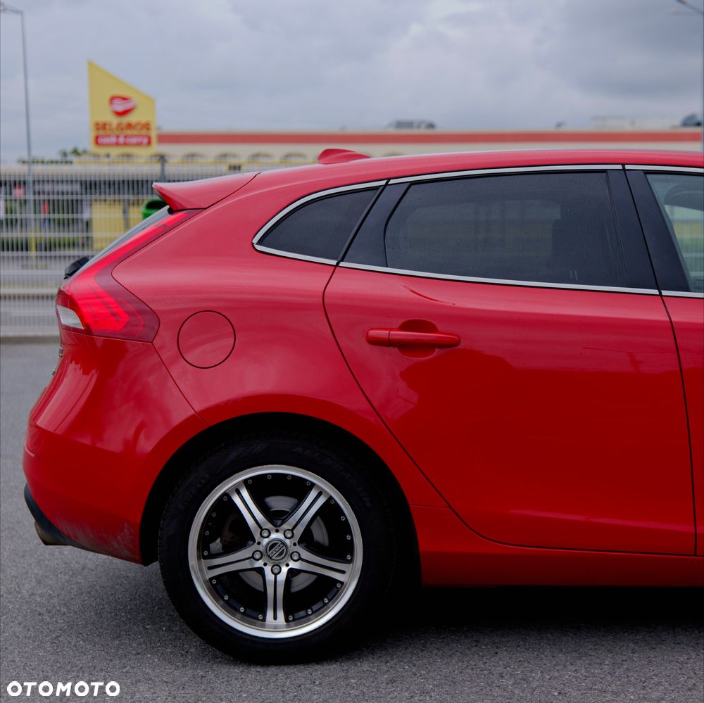 Volvo V40 T4 Kinetic - 12