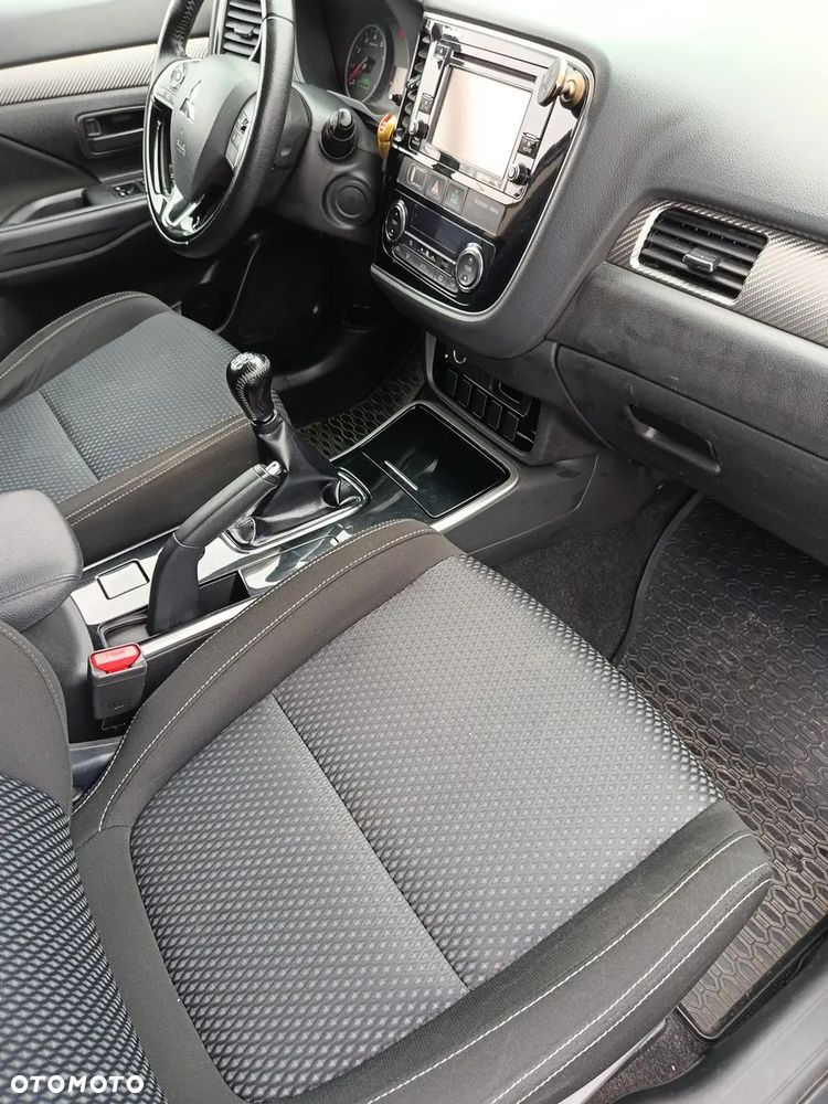 Mitsubishi Outlander 2.0 City Style 2WD - 12