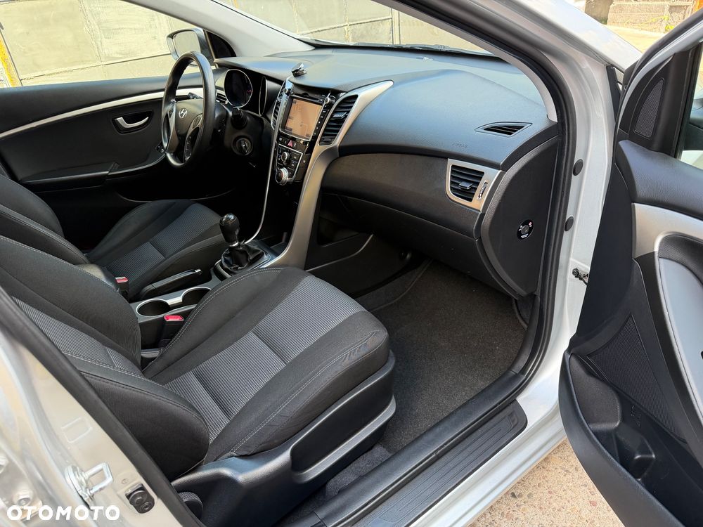Hyundai i30 1.4 Premium - 11