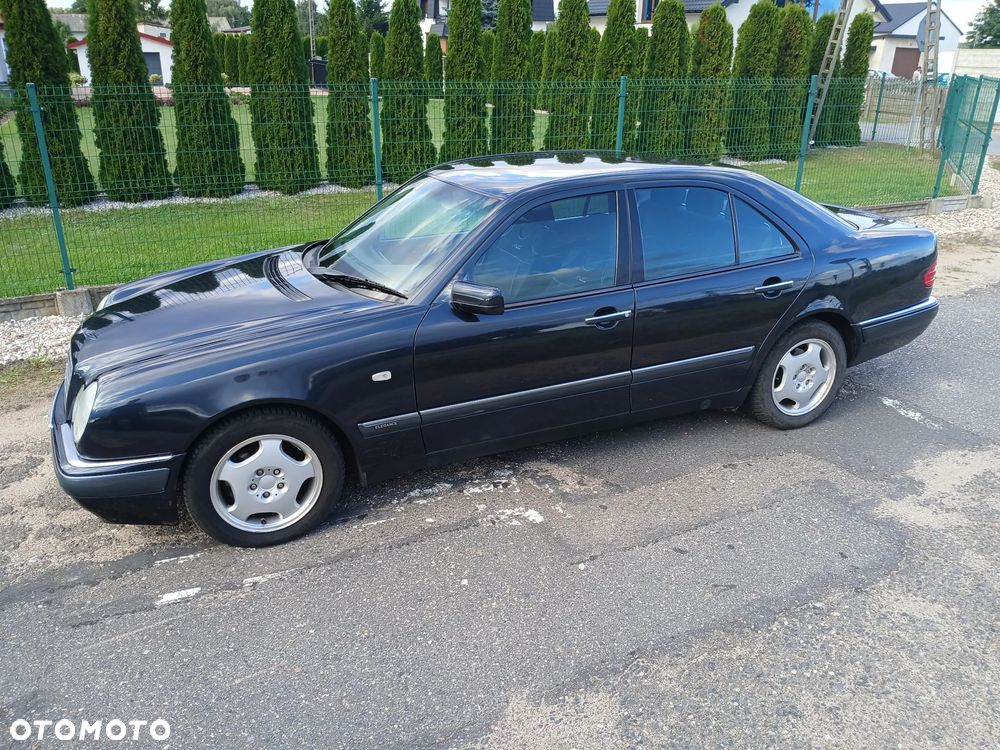 Mercedes-Benz Klasa E 200 CDI Elegance - 10